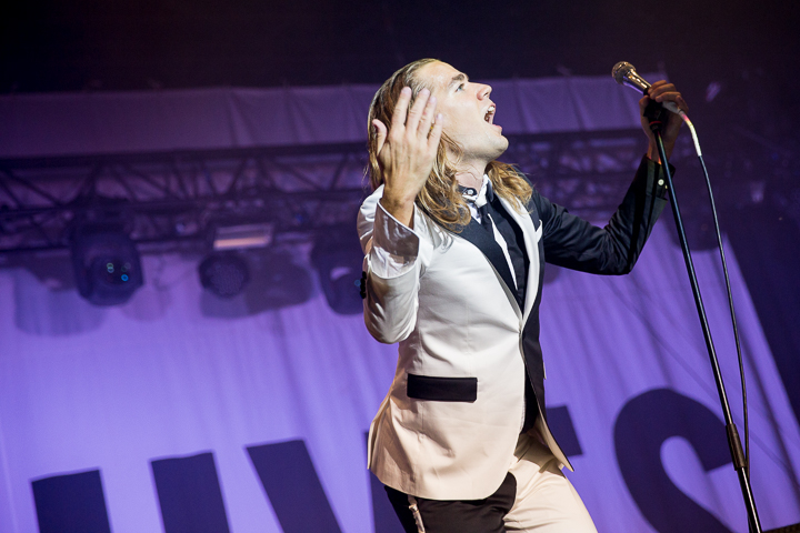 The Hives @ Rock Zottegem 2016, picture 8, photographed by Dorien Goetschalckx - FrontView Magazine