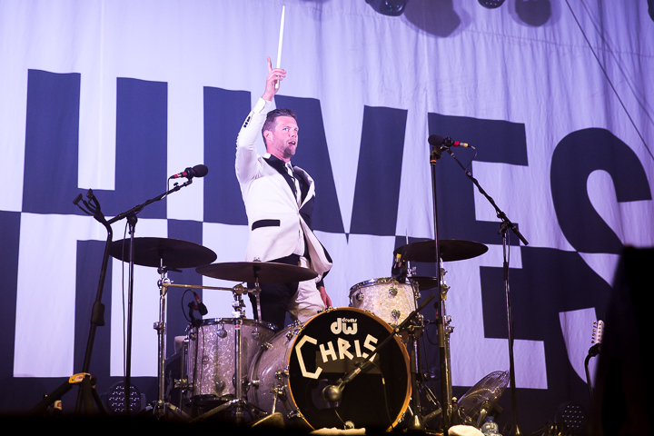The Hives @ Rock Zottegem 2016, picture 10, photographed by Dorien Goetschalckx - FrontView Magazine