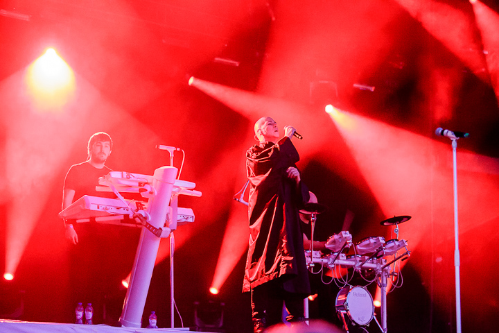 The Human League @ Beleuvenissen 2016, picture 17, photographed by Kurt Jacobs - FrontView Magazine