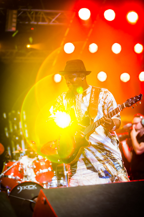 Vieux Farka Touré @ Afro Latino, picture 11, photographed by Kristof Hayen - FrontView Magazine