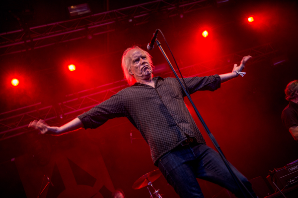 Sjock Radio Birdman, picture 3, photographed by Luc Luyten - FrontView Magazine
