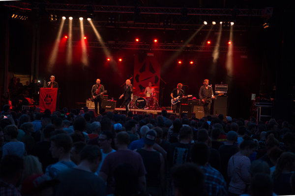 Sjock Radio Birdman, picture 11, photographed by Luc Luyten - FrontView Magazine