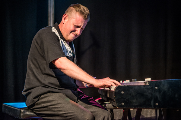 Sjock Roy Thompson and the Mellow Kings, picture 6, photographed by Luc Luyten - FrontView Magazine