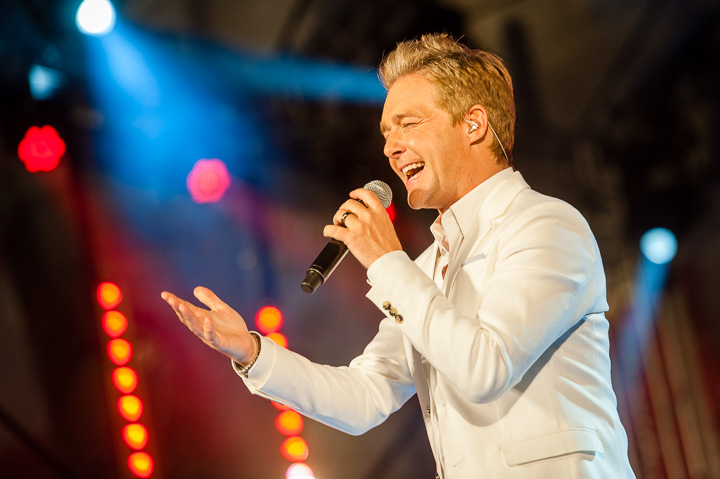 Christoff @ Vlaanderen Feest Antwerpen, picture 31, photographed by Dimitri Vanlommel - FrontView Magazine
