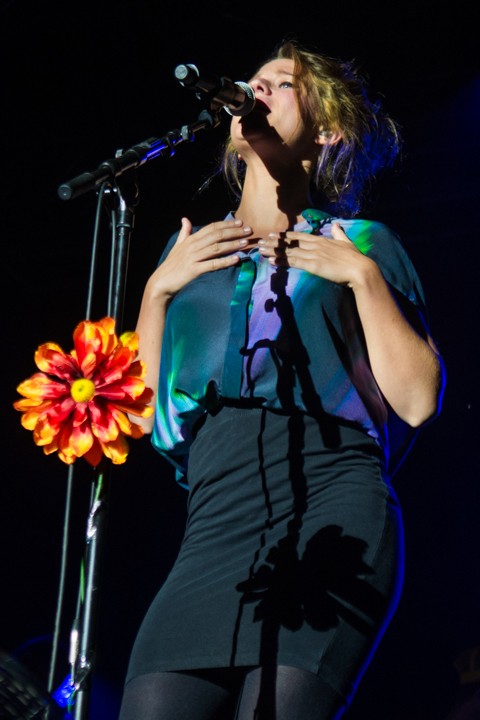 Selah Sue @ Bospop, foto 4, foto's door Erwin Evrard - FrontView Magazine