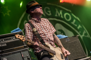 Sjock Flogging Molly, foto 7, foto's door Luc Luyten - FrontView Magazine