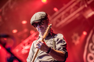 Sjock Flogging Molly, foto 14, foto's door Luc Luyten - FrontView Magazine