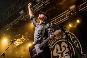 Sjock Flogging Molly, foto 19, foto's door Luc Luyten - FrontView Magazine