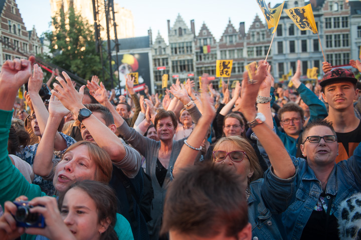 Vlaanderen Feest @ Grote Mart - Antwerpen, foto 71, foto's door Dimitri Vanlommel - FrontView Magazine