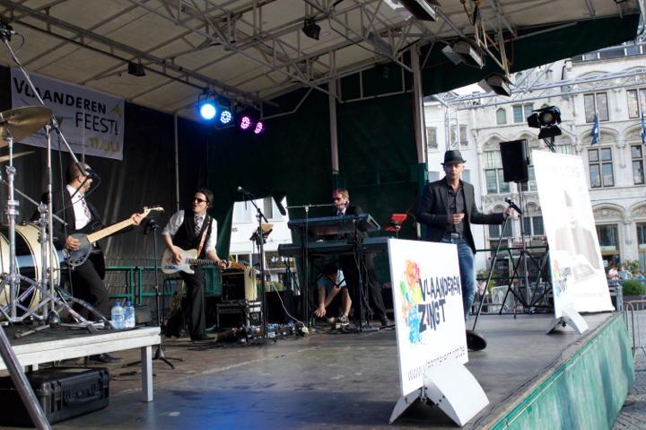 Vlaanderen Zingt Mechelen 2016 @ Markt Mechelen, picture 3, photographed by Bart Baevegems - FrontView Magazine