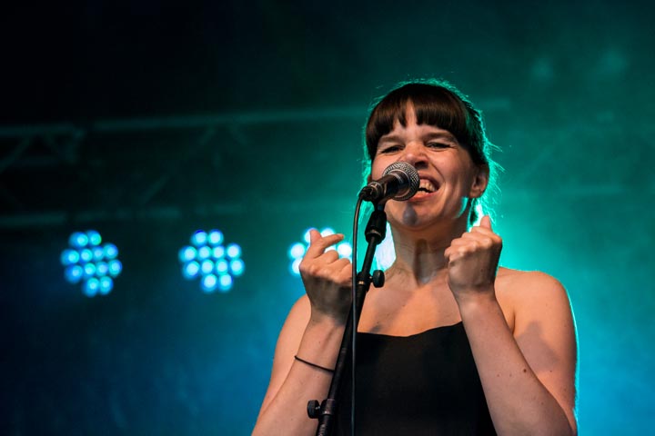 Lady Linn & her magnificent seven @ engie parkies, picture 17, photographed by Dieter  Boone - FrontView Magazine