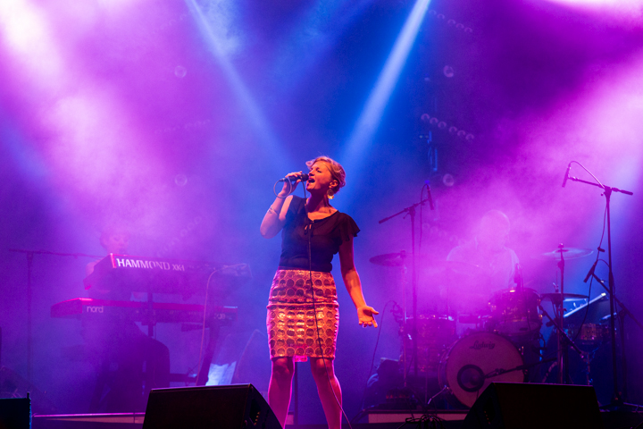 Barbara Dex & Buscemi @ Gentse Feesten Sint Baafsplein, picture 14, photographed by Dieter  Boone - FrontView Magazine