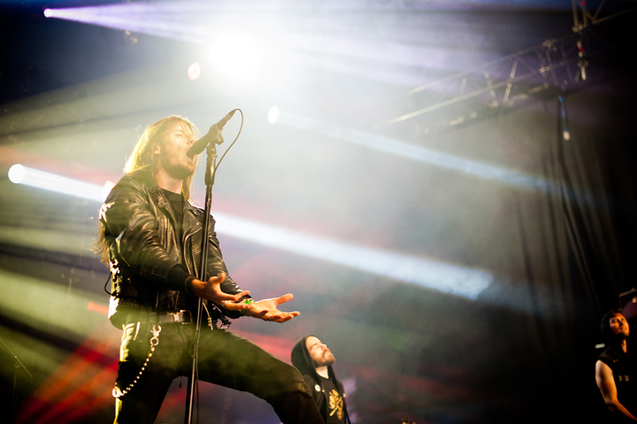 Regarde Les Hommes Tomber @ Dour Festival 2016, picture 5, photographed by Magali Decamps - FrontView Magazine