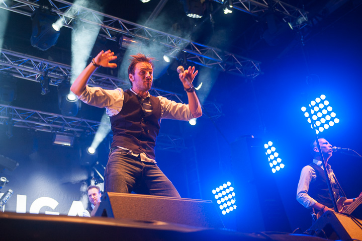 Radio Guga @ Gentse Feesten - Sint Baafsplein, picture 11, photographed by Dimitri Vanlommel - FrontView Magazine