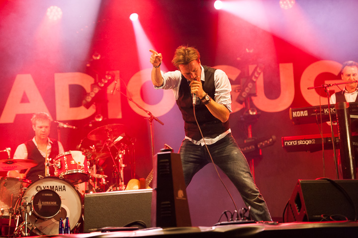 Radio Guga @ Gentse Feesten - Sint Baafsplein, picture 53, photographed by Dimitri Vanlommel - FrontView Magazine