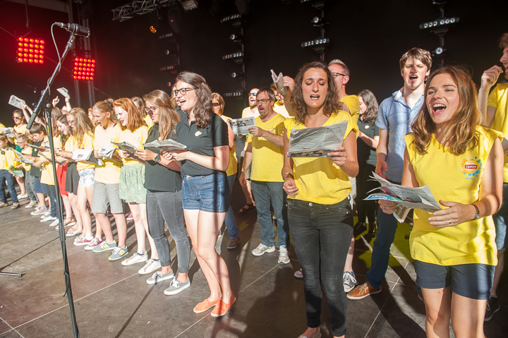 Vlaanderen zingt @ Gentse Feesten - Sint Baafsplein, picture 3, photographed by Dimitri Vanlommel - FrontView Magazine