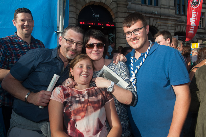 Vlaanderen zingt @ Gentse Feesten - Sint Baafsplein, picture 27, photographed by Dimitri Vanlommel - FrontView Magazine