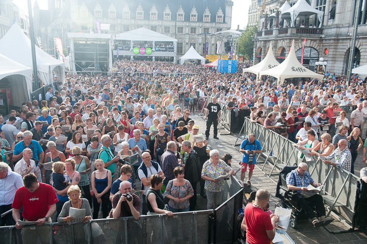 Vlaanderen zingt @ Gentse Feesten - Sint Baafsplein, picture 41, photographed by Dimitri Vanlommel - FrontView Magazine