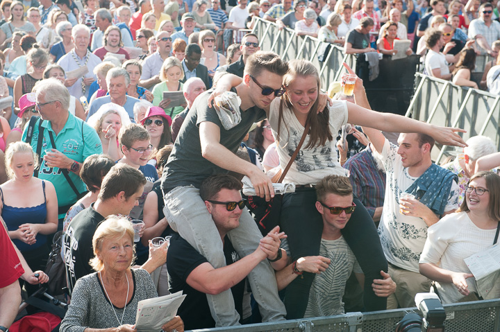 Vlaanderen zingt @ Gentse Feesten - Sint Baafsplein, picture 47, photographed by Dimitri Vanlommel - FrontView Magazine