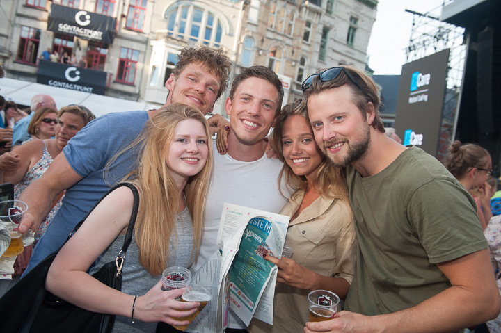 Vlaanderen zingt @ Gentse Feesten - Sint Baafsplein, picture 62, photographed by Dimitri Vanlommel - FrontView Magazine
