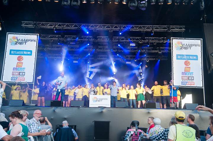 Vlaanderen zingt @ Gentse Feesten - Sint Baafsplein, picture 68, photographed by Dimitri Vanlommel - FrontView Magazine