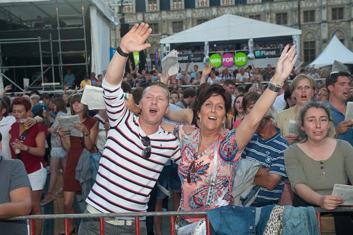Vlaanderen zingt @ Gentse Feesten - Sint Baafsplein, picture 69, photographed by Dimitri Vanlommel - FrontView Magazine