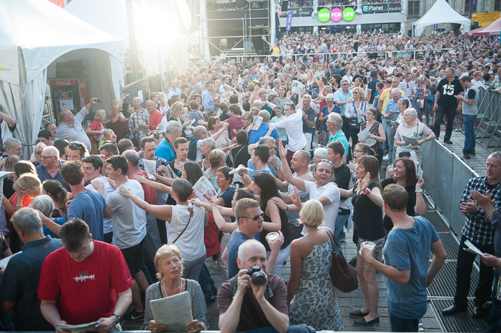 Vlaanderen zingt @ Gentse Feesten - Sint Baafsplein, picture 74, photographed by Dimitri Vanlommel - FrontView Magazine