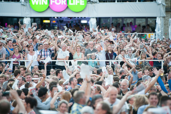 Vlaanderen zingt @ Gentse Feesten - Sint Baafsplein, picture 79, photographed by Dimitri Vanlommel - FrontView Magazine