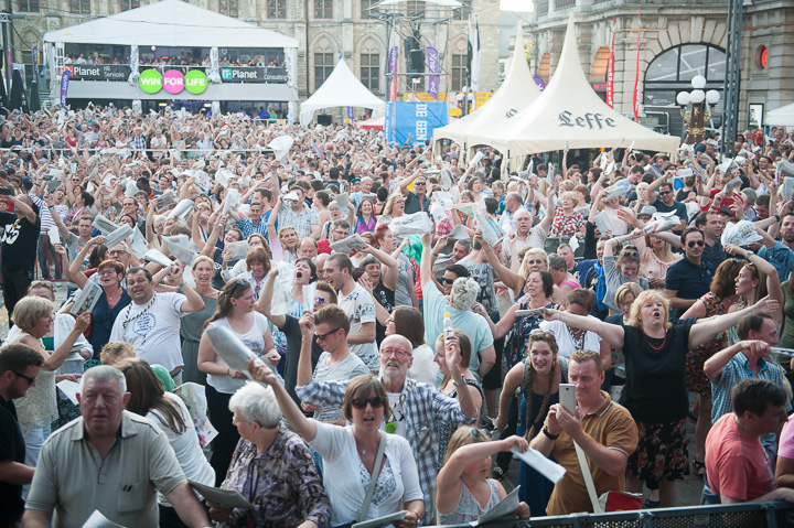 Vlaanderen zingt @ Gentse Feesten - Sint Baafsplein, picture 81, photographed by Dimitri Vanlommel - FrontView Magazine