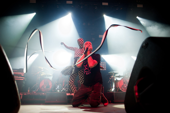 Le Bal Des Enragés @ Dour Festival 2016, picture 5, photographed by Magali Decamps - FrontView Magazine