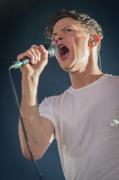 Perfume Genius @ Gent Jazz 2016, picture 7, photographed by Jan van Hecke - FrontView Magazine