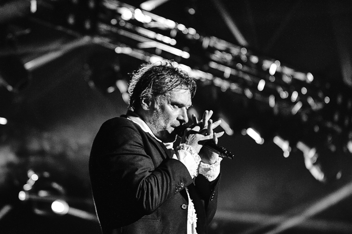 Daan @ Openluchttheater Rivierenhof, picture 36, photographed by Frederik Strobbe - FrontView Magazine