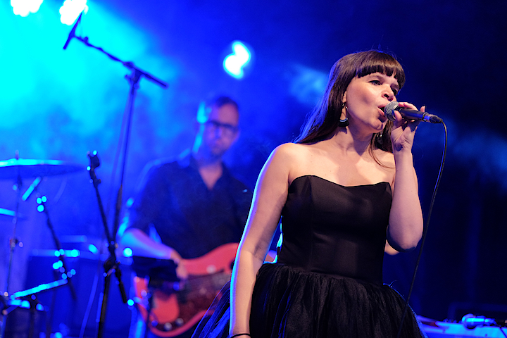 Lady Linn And Her Magnificent Seven @ Engie Parkies Kapellen, picture 6, photographed by James Van Roosbroeck - FrontView Magazine