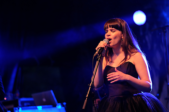 Lady Linn And Her Magnificent Seven @ Engie Parkies Kapellen, picture 19, photographed by James Van Roosbroeck - FrontView Magazine