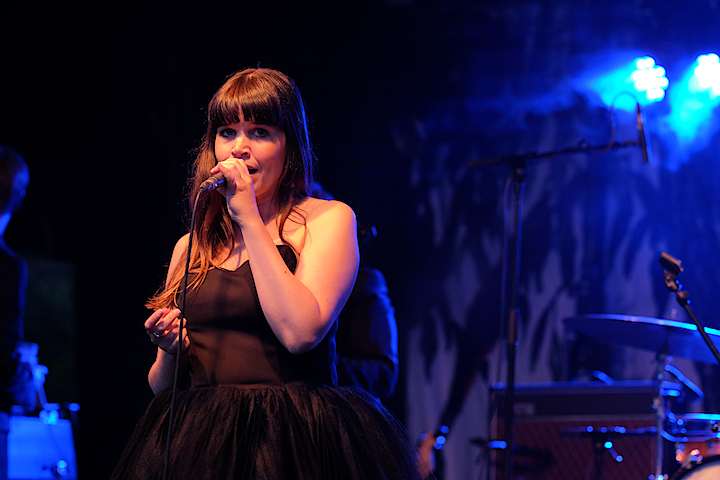Lady Linn And Her Magnificent Seven @ Engie Parkies Kapellen, picture 27, photographed by James Van Roosbroeck - FrontView Magazine