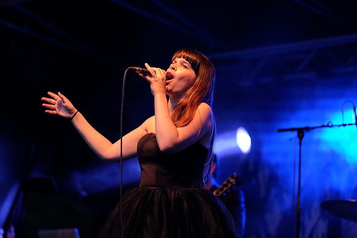 Lady Linn And Her Magnificent Seven @ Engie Parkies Kapellen, picture 33, photographed by James Van Roosbroeck - FrontView Magazine