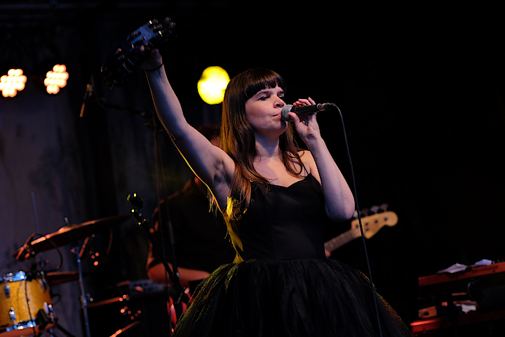 Lady Linn And Her Magnificent Seven @ Engie Parkies Kapellen, picture 43, photographed by James Van Roosbroeck - FrontView Magazine