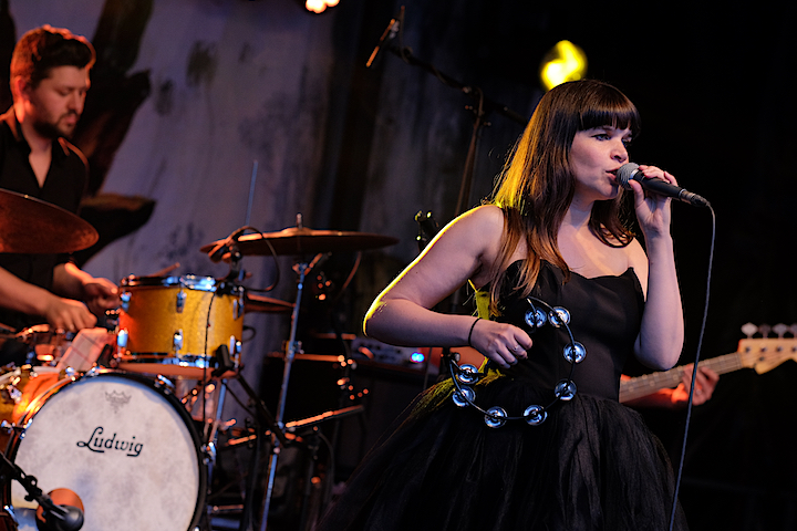 Lady Linn And Her Magnificent Seven @ Engie Parkies Kapellen, picture 46, photographed by James Van Roosbroeck - FrontView Magazine