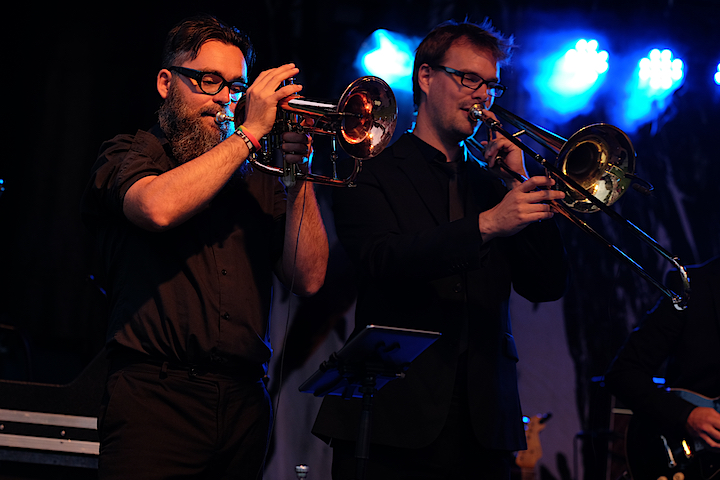 Lady Linn And Her Magnificent Seven @ Engie Parkies Kapellen, picture 53, photographed by James Van Roosbroeck - FrontView Magazine