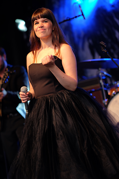 Lady Linn And Her Magnificent Seven @ Engie Parkies Kapellen, picture 57, photographed by James Van Roosbroeck - FrontView Magazine