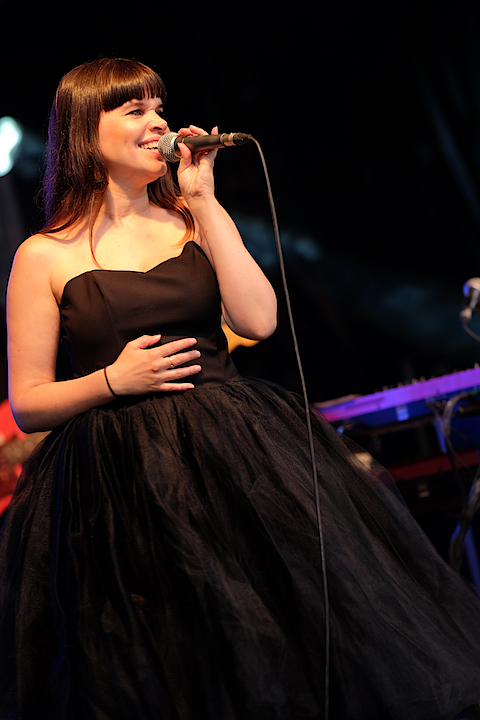 Lady Linn And Her Magnificent Seven @ Engie Parkies Kapellen, picture 58, photographed by James Van Roosbroeck - FrontView Magazine