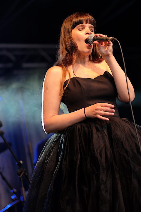 Lady Linn And Her Magnificent Seven @ Engie Parkies Kapellen, picture 73, photographed by James Van Roosbroeck - FrontView Magazine