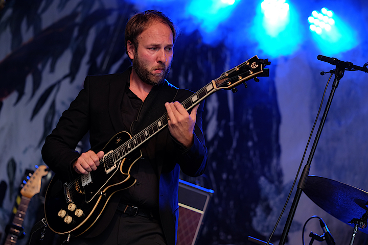 Lady Linn And Her Magnificent Seven @ Engie Parkies Kapellen, picture 79, photographed by James Van Roosbroeck - FrontView Magazine