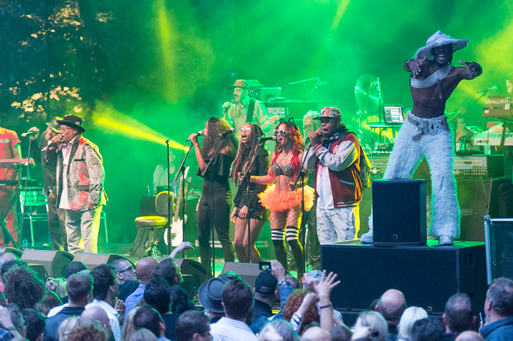 George Clinton @ OLT Rivierenhof, picture 22, photographed by Jan van Hecke - FrontView Magazine