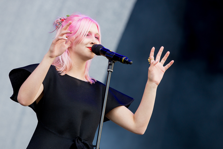 Alice on the Roof @ suikerrock 2016, picture 2, photographed by Dorien Goetschalckx - FrontView Magazine