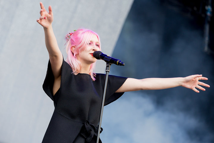 Alice on the Roof @ suikerrock 2016, picture 4, photographed by Dorien Goetschalckx - FrontView Magazine
