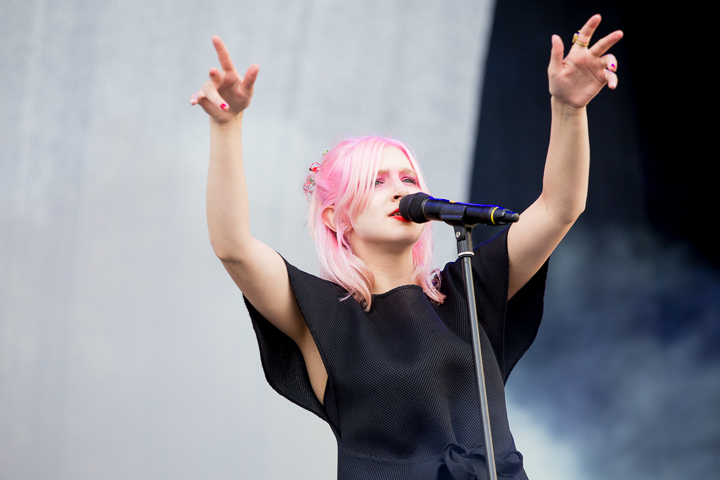 Alice on the Roof @ suikerrock 2016, picture 6, photographed by Dorien Goetschalckx - FrontView Magazine