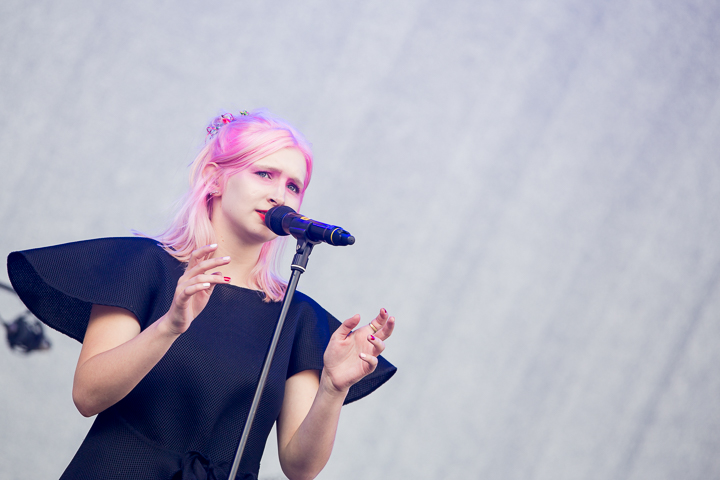 Alice on the Roof @ suikerrock 2016, picture 8, photographed by Dorien Goetschalckx - FrontView Magazine