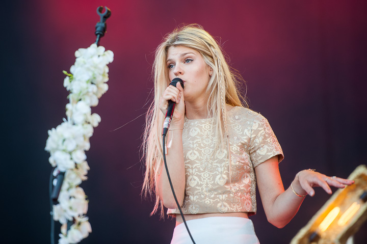 Emma Bale @ Suikerrock 2016, picture 1, photographed by Dimitri Vanlommel - FrontView Magazine