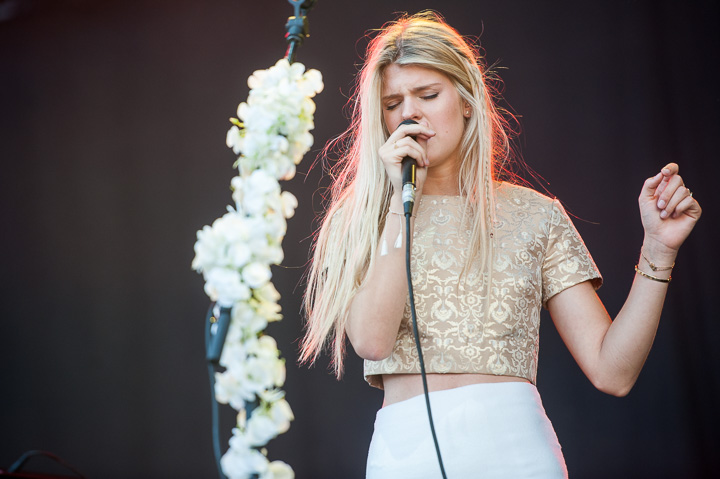 Emma Bale @ Suikerrock 2016, picture 2, photographed by Dimitri Vanlommel - FrontView Magazine